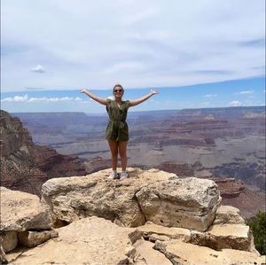 Meet your Posher, Hailey